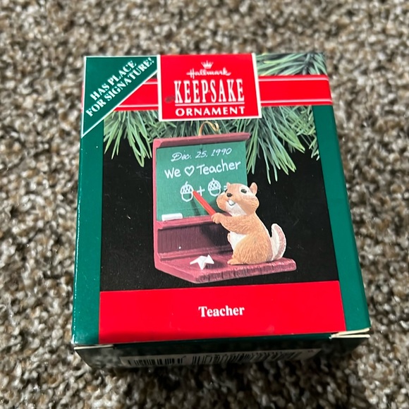 1990 vintage hallmark keepsake ornament “teacher” - Picture 1 of 3
